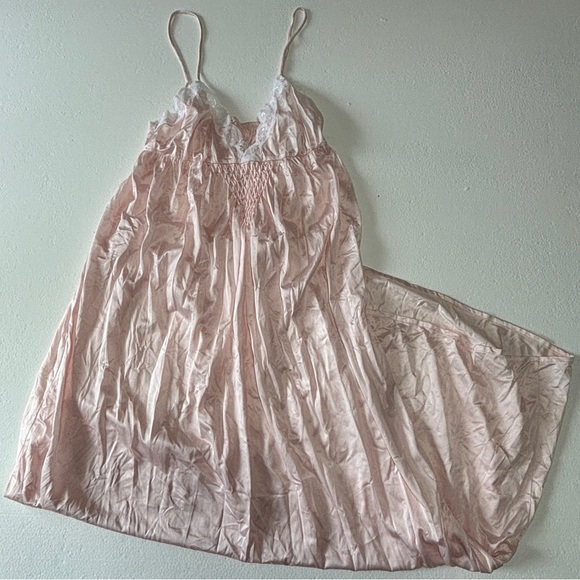 Vintage Linda Lingerie Satiny Nylon Maxi Length Slip Dress Size Medium - Picture 1 of 8